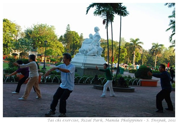 Tai chi, Rizal Park, Manila - S. Deepak, 2011